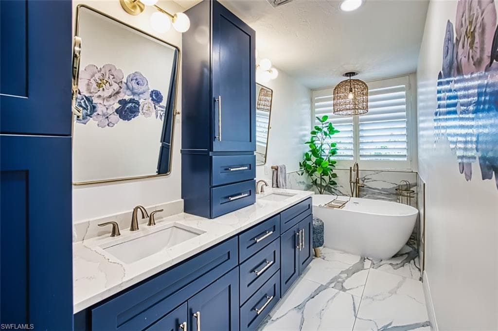 6549 Marissa Loop 21, Naples, FL 34108-33