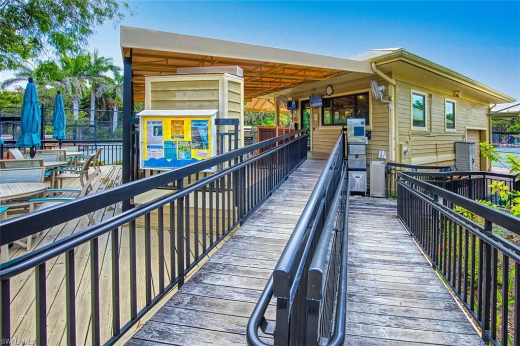 6549 Marissa Loop 21, Naples, FL 34108-50