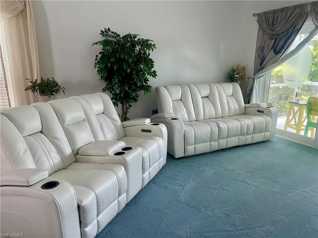 1020 Partridge Cir 101, Naples, FL 34104-4