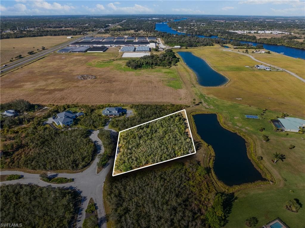 22921 Florida Rosemary Ln, Alva, FL 33920-9