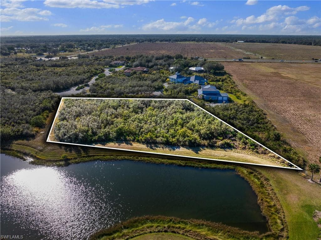 22921 Florida Rosemary Ln, Alva, FL 33920-2