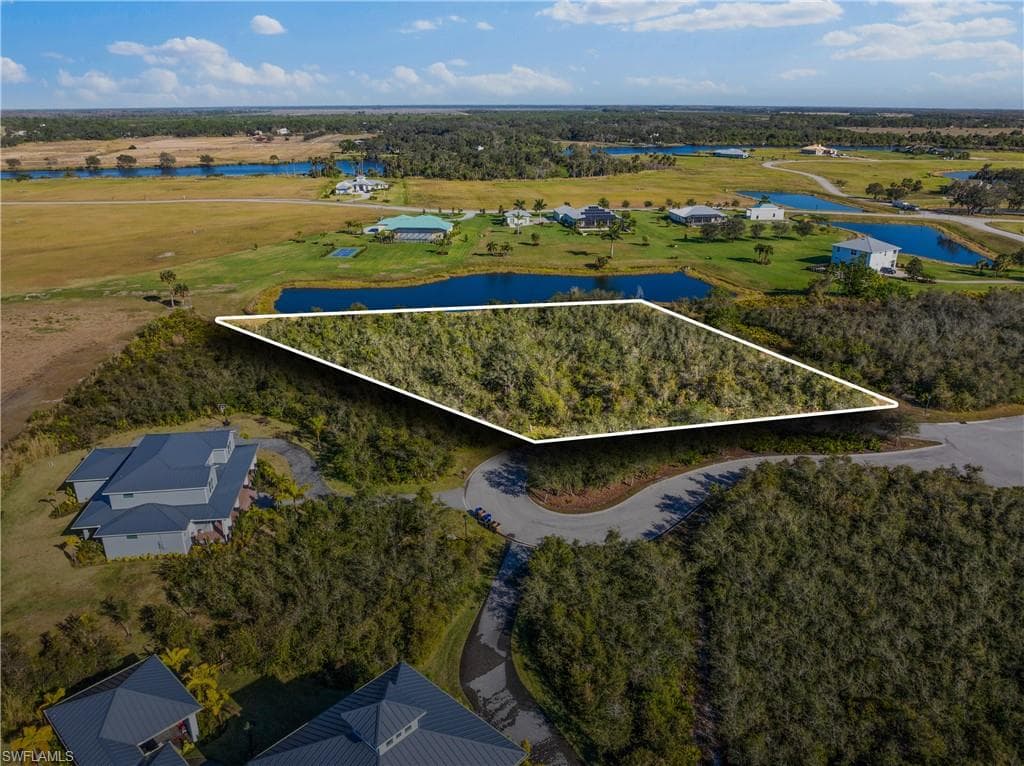 22921 Florida Rosemary Ln, Alva, FL 33920-4