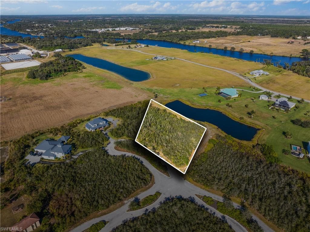 22921 Florida Rosemary Ln, Alva, FL 33920-8