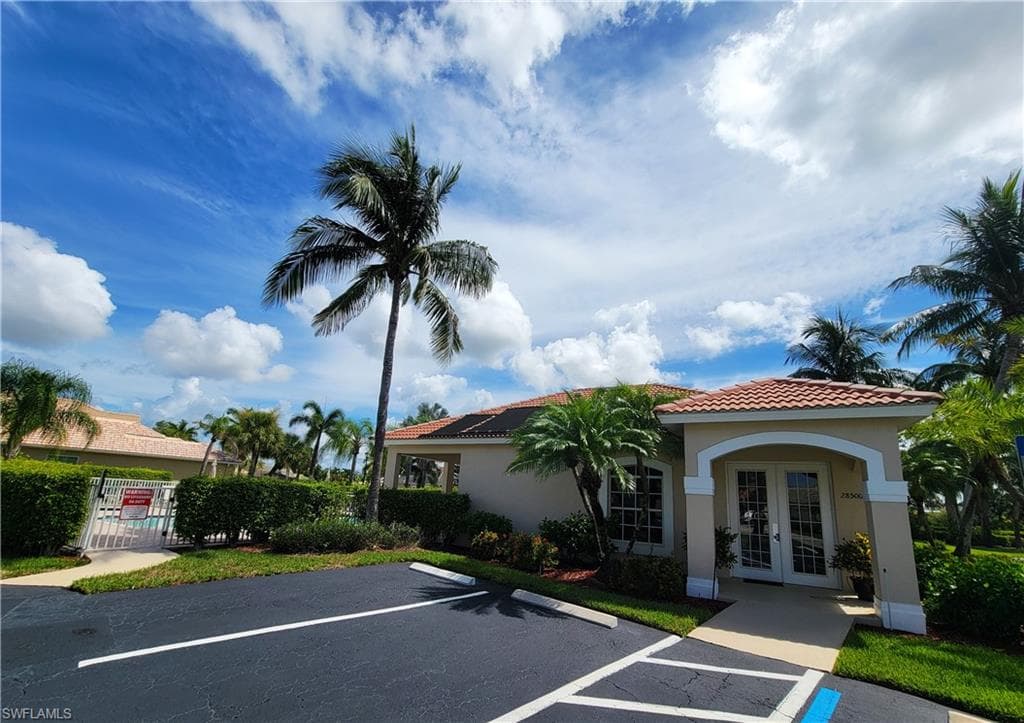 28501 Hidden Lake Dr, Bonita Springs, FL 34134-28