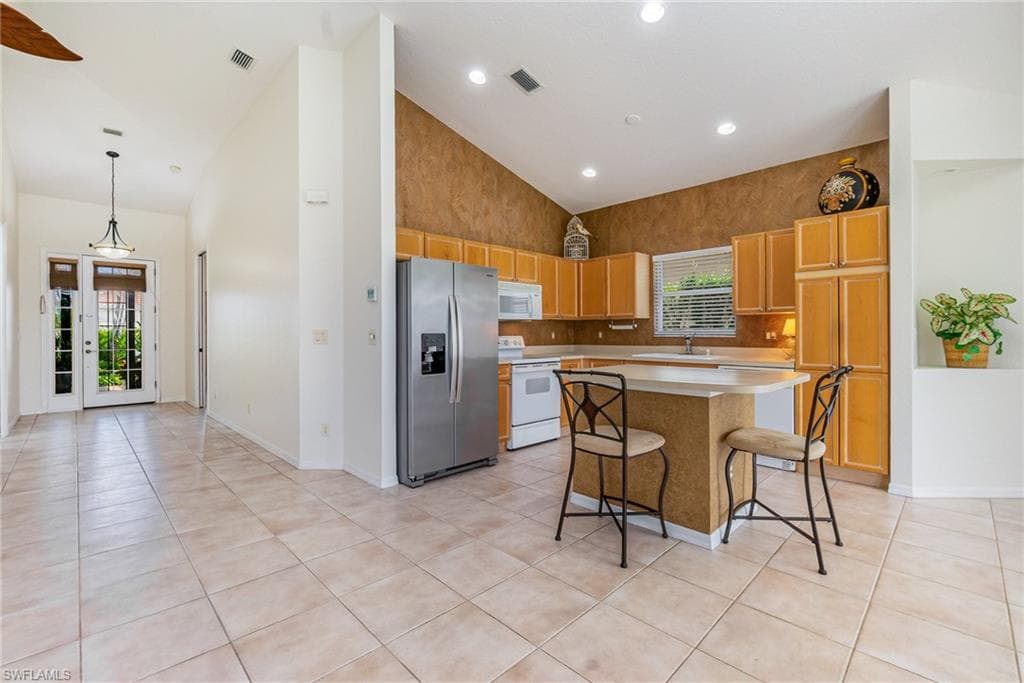 28501 Hidden Lake Dr, Bonita Springs, FL 34134-5