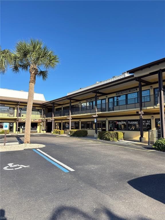 1118 Collier Blvd 207, Marco Island, FL 34145-4