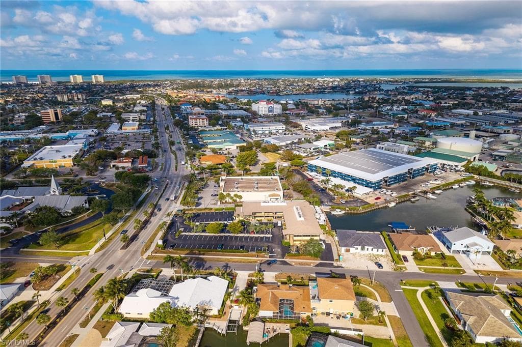 1118 Collier Blvd 207, Marco Island, FL 34145-7