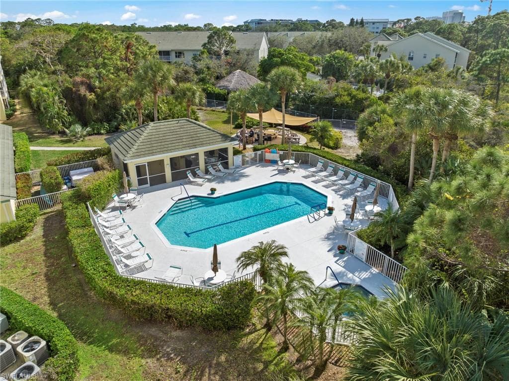 15495 Cedarwood Ln 9-103, Naples, FL 34110-16
