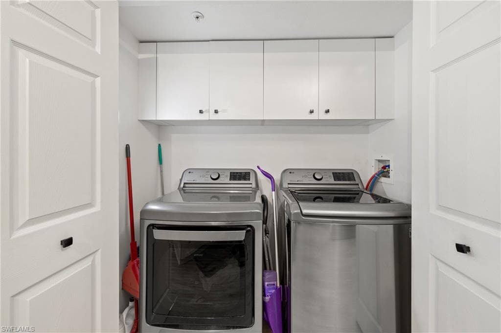 15495 Cedarwood Ln 9-103, Naples, FL 34110-7