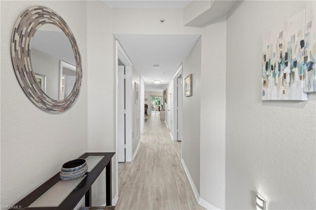 15495 Cedarwood Ln 9-103, Naples, FL 34110-8