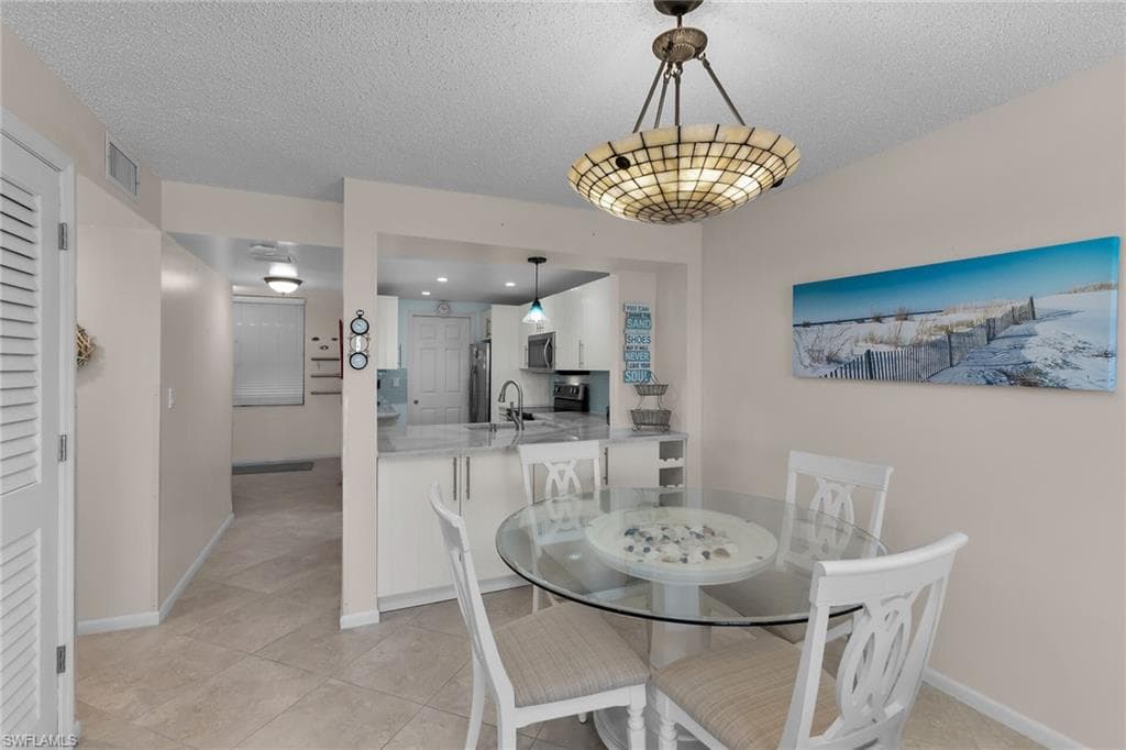 651 Seaview Ct B202, Marco Island, FL 34145-8