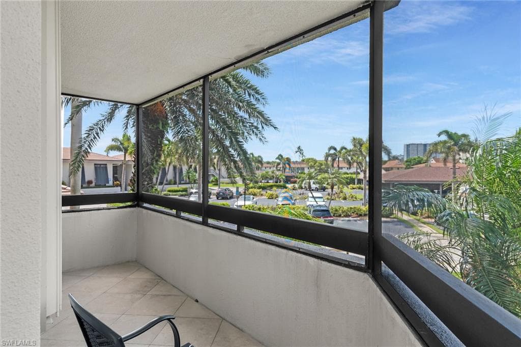 651 Seaview Ct B202, Marco Island, FL 34145-17