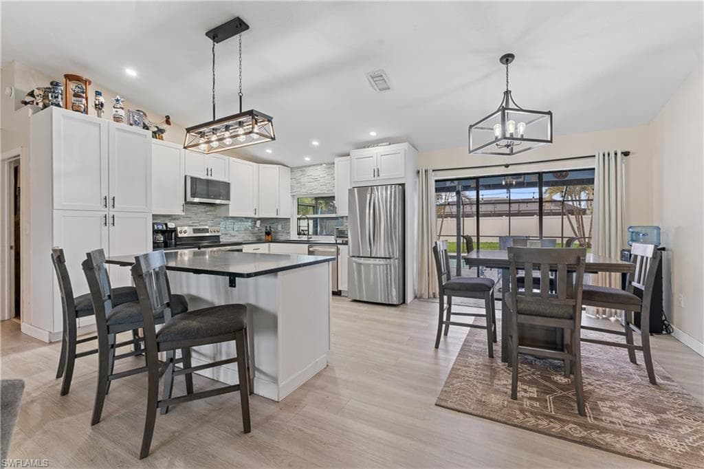 420 10th Ave, Cape Coral, FL 33990-10