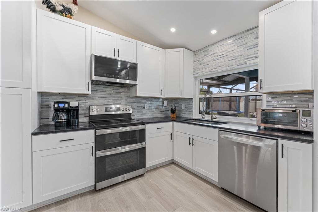 420 10th Ave, Cape Coral, FL 33990-14