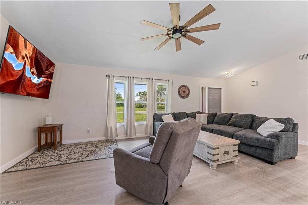 420 10th Ave, Cape Coral, FL 33990-7