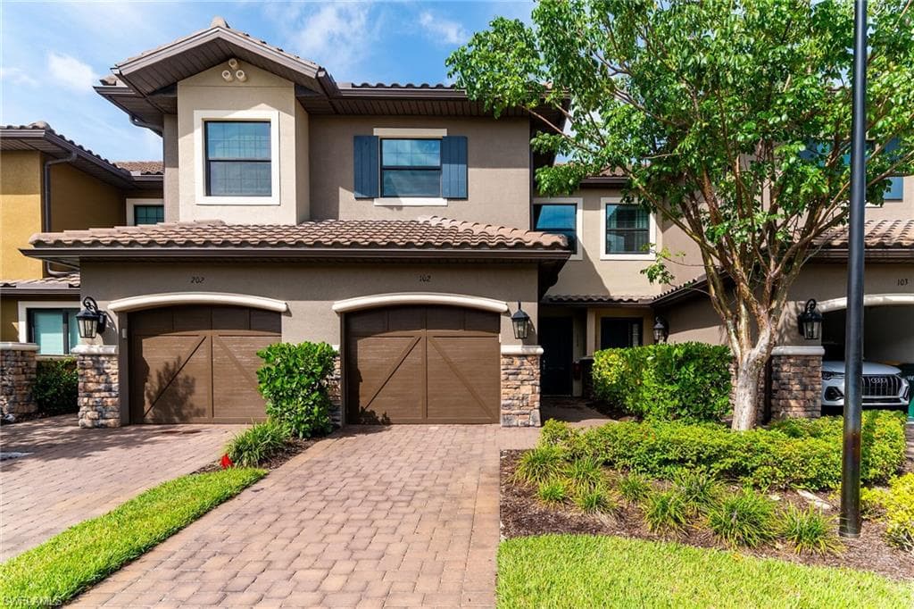15249 Zeno Way 102, Naples, FL 34114-1