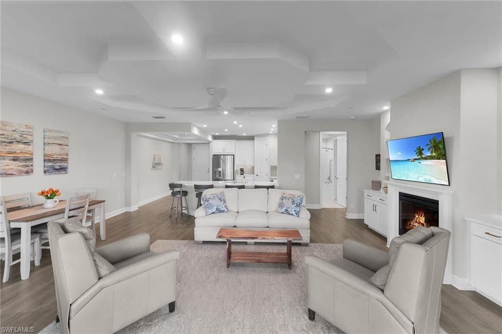 15249 Zeno Way 102, Naples, FL 34114-25