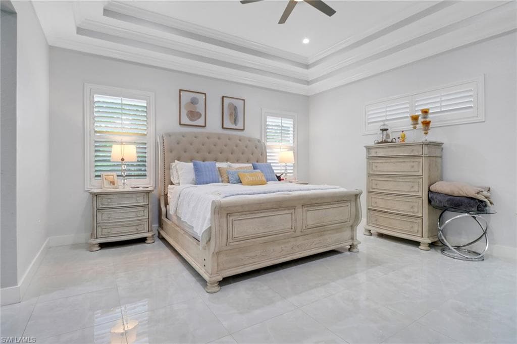1086 21st St SW, Naples, FL 34117-19