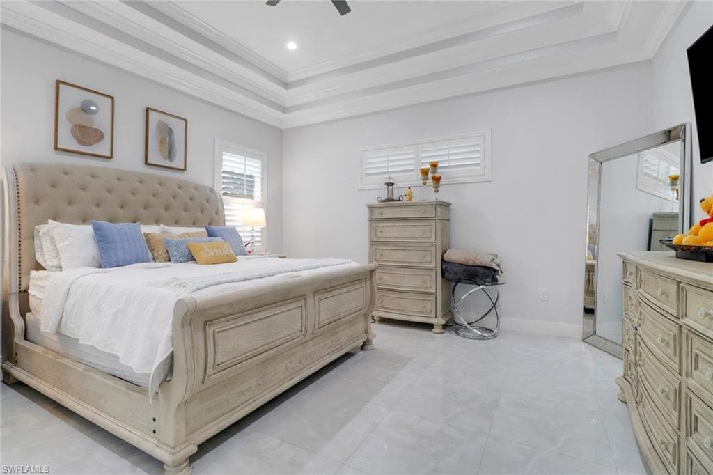 1086 21st St SW, Naples, FL 34117-20