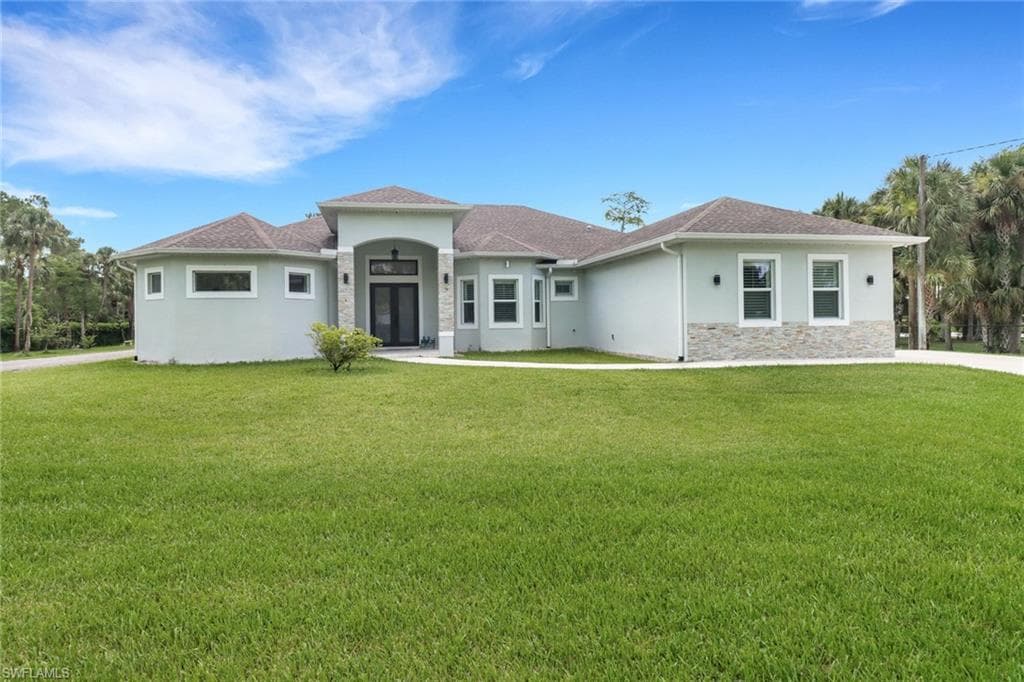 1086 21st St SW, Naples, FL 34117-2