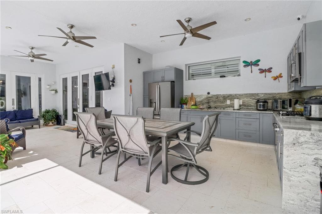 1086 21st St SW, Naples, FL 34117-31