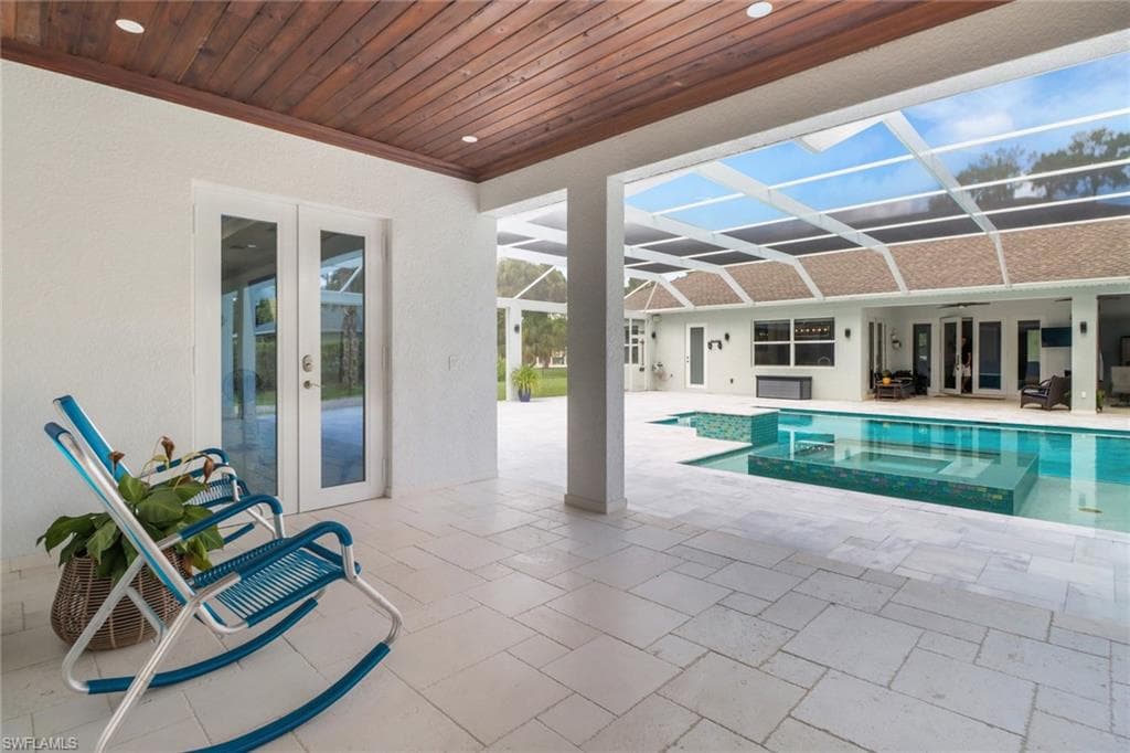 1086 21st St SW, Naples, FL 34117-32