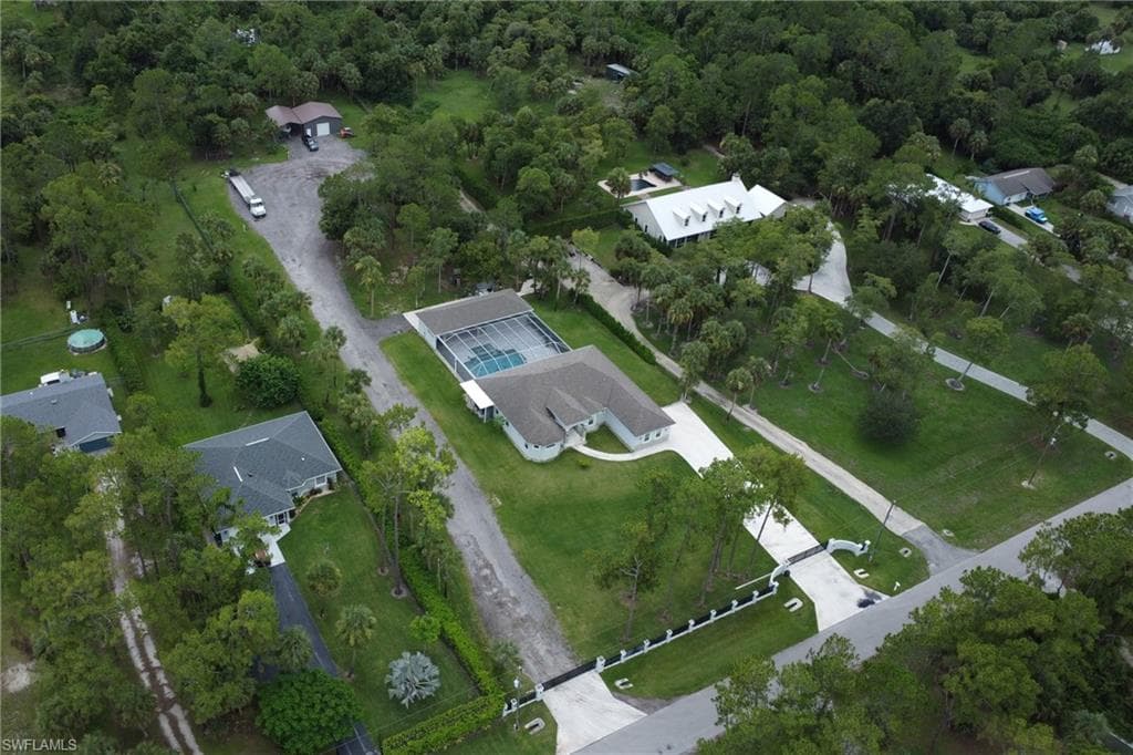 1086 21st St SW, Naples, FL 34117-44