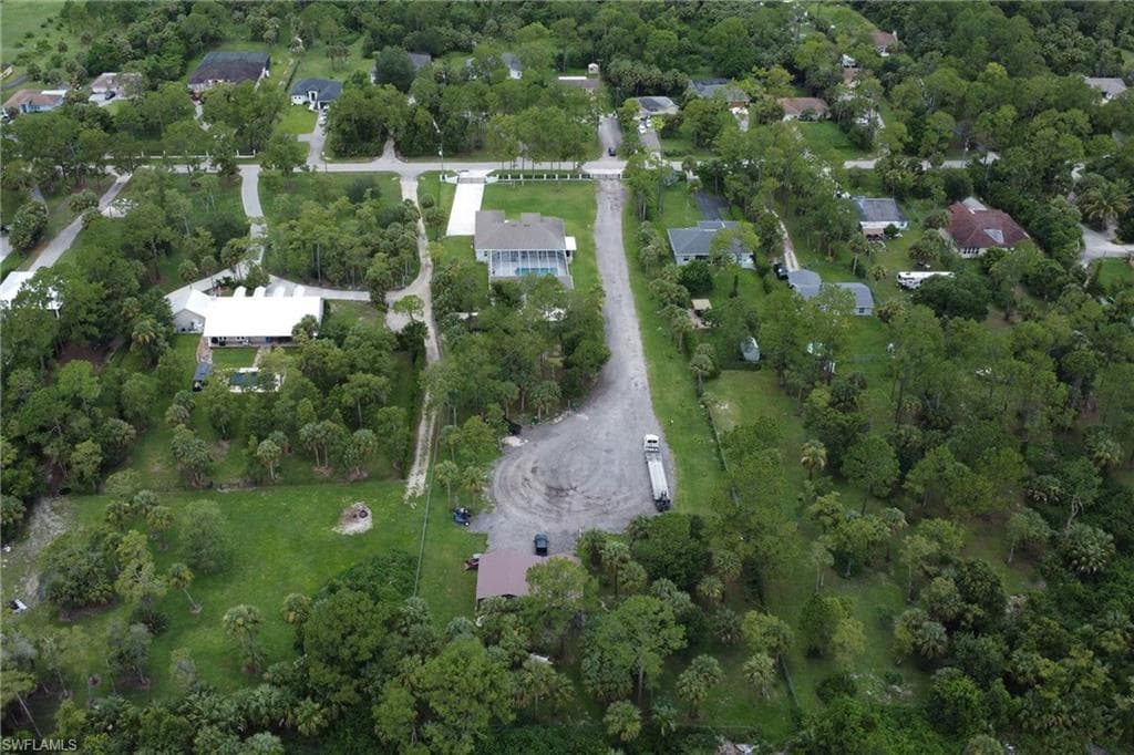1086 21st St SW, Naples, FL 34117-47