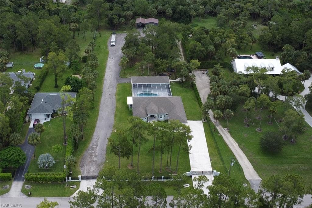 1086 21st St SW, Naples, FL 34117-49
