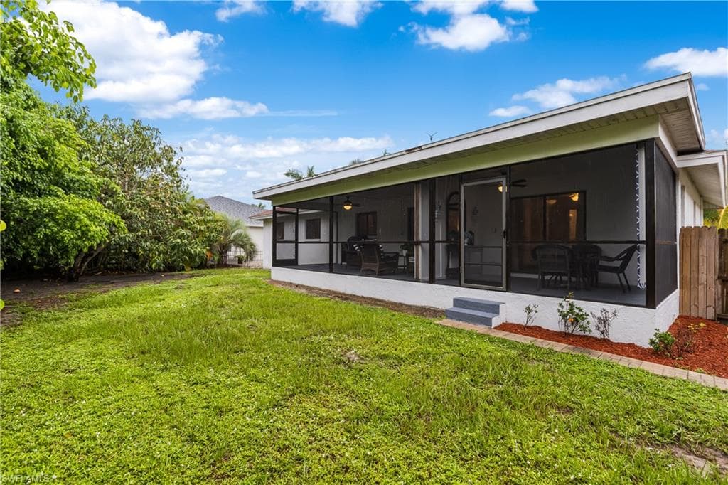 65 Tahiti Rd, Marco Island, FL 34145-35