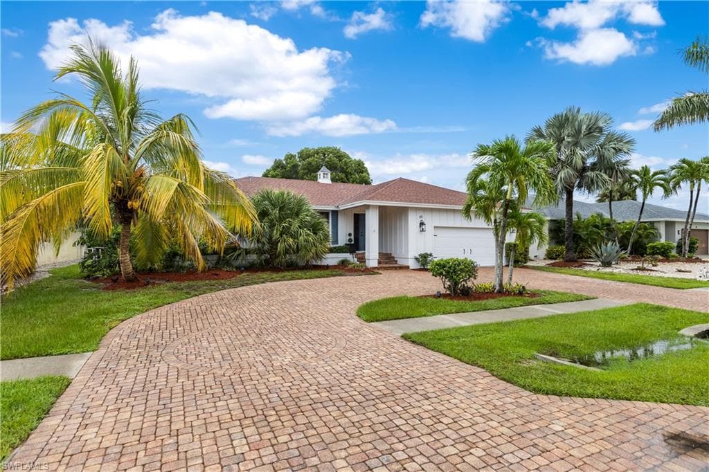 65 Tahiti Rd, Marco Island, FL 34145-3