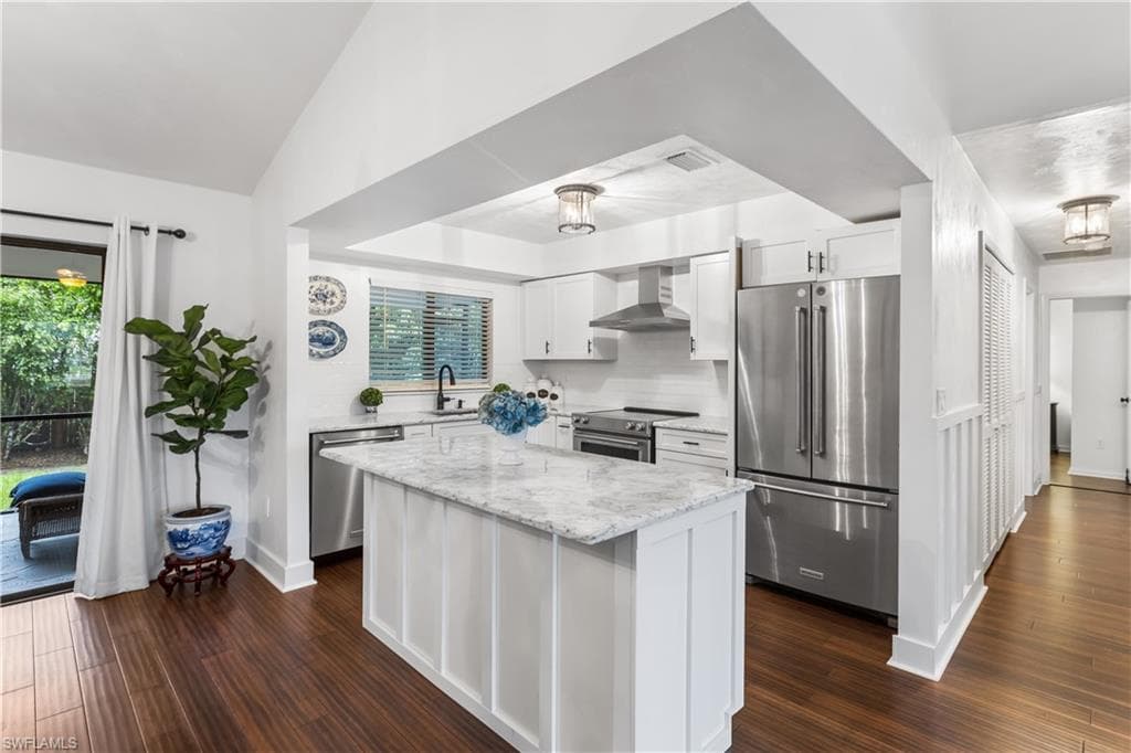 65 Tahiti Rd, Marco Island, FL 34145-7