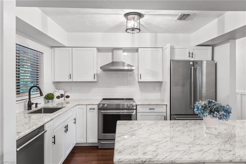 65 Tahiti Rd, Marco Island, FL 34145-8