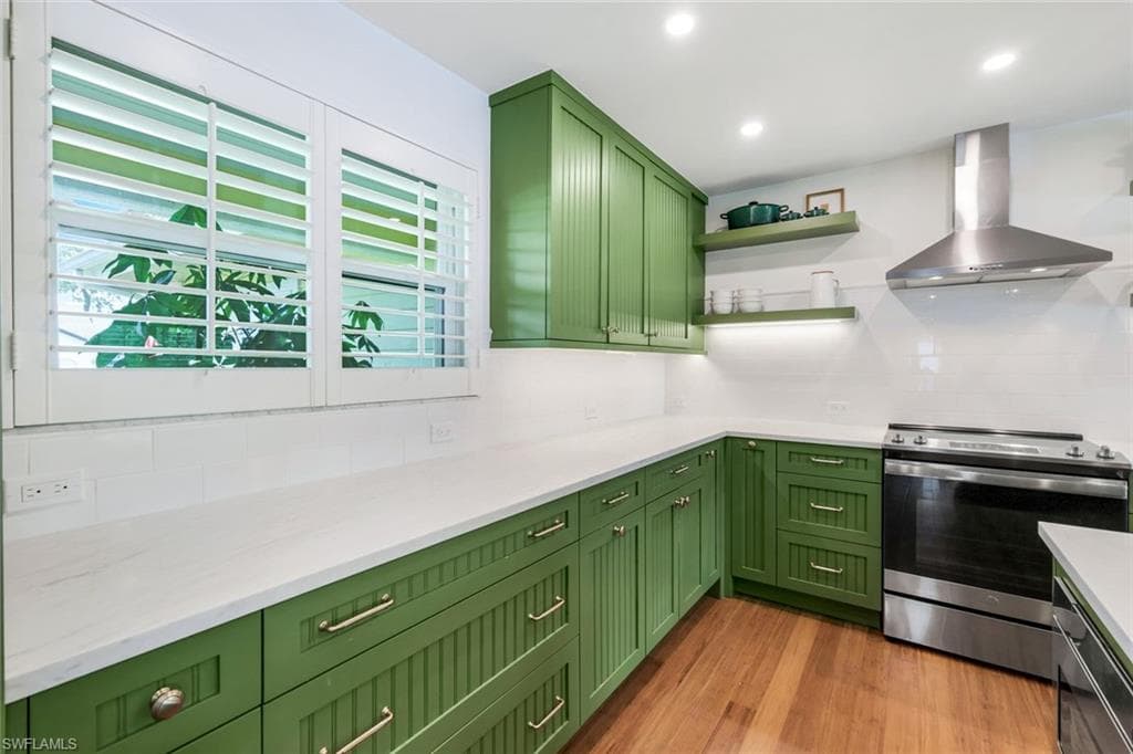 2319 Queens Way, Naples, FL 34112-12