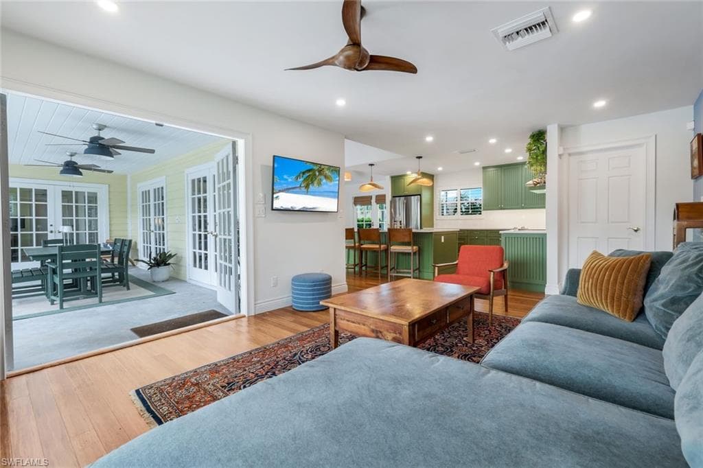 2319 Queens Way, Naples, FL 34112-14