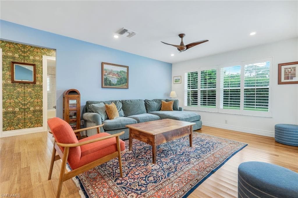 2319 Queens Way, Naples, FL 34112-15