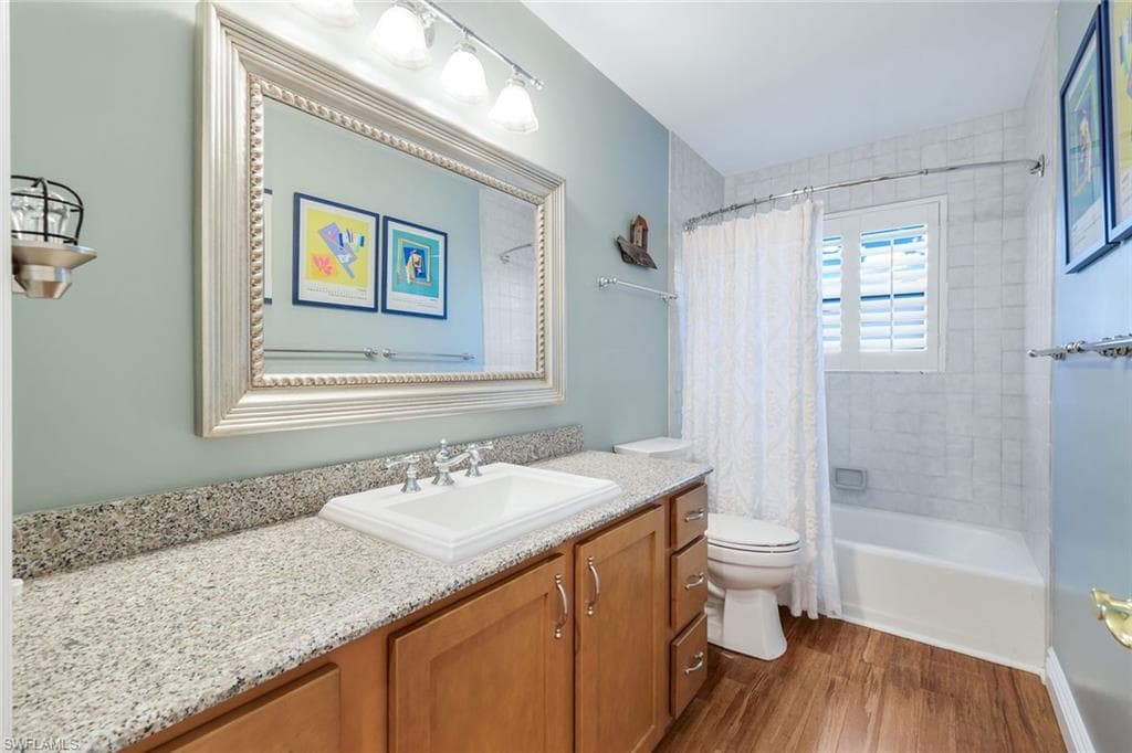 2319 Queens Way, Naples, FL 34112-24