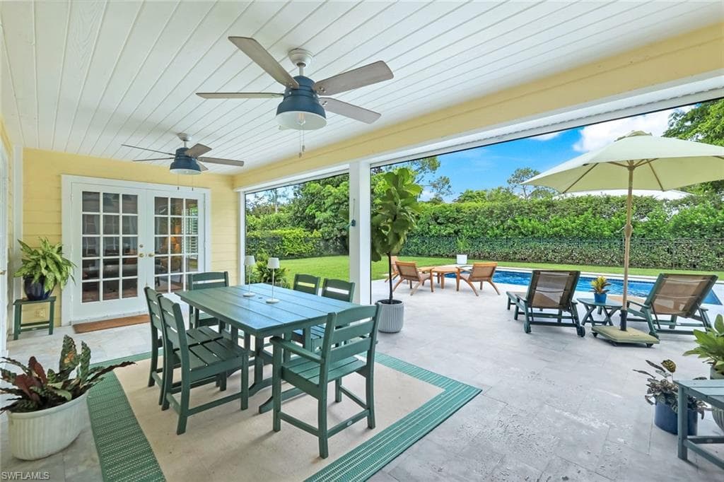 2319 Queens Way, Naples, FL 34112-26
