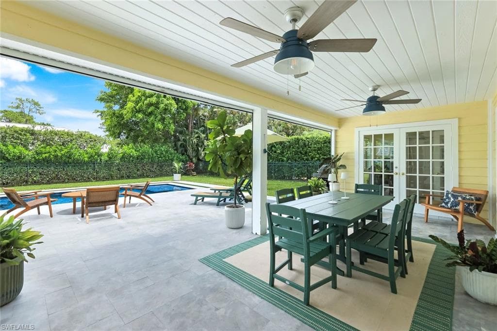 2319 Queens Way, Naples, FL 34112-27
