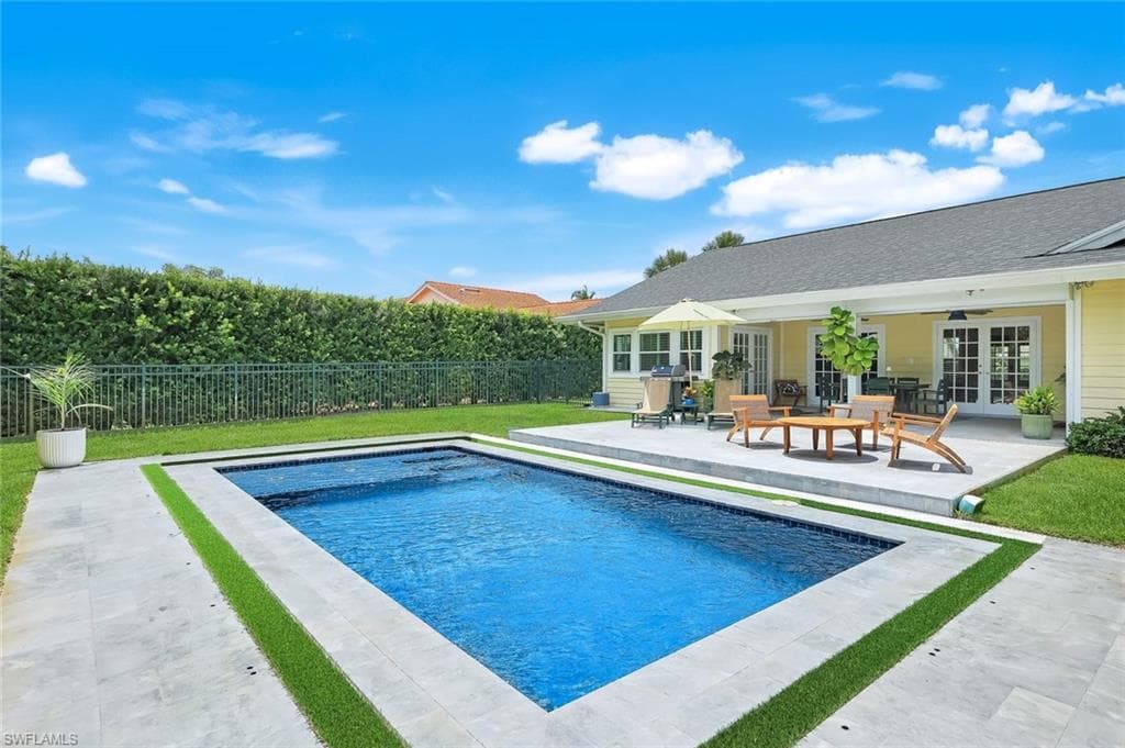 2319 Queens Way, Naples, FL 34112-29