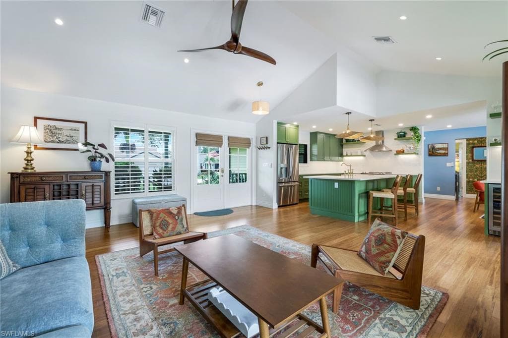 2319 Queens Way, Naples, FL 34112-6