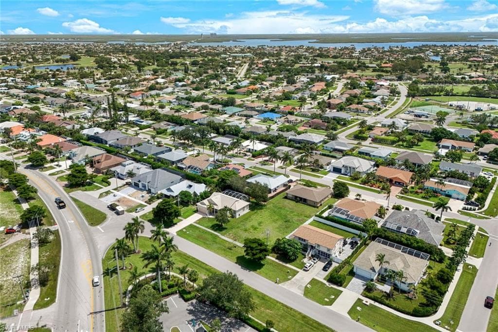 101 Bald Eagle Dr, Marco Island, FL 34145-6
