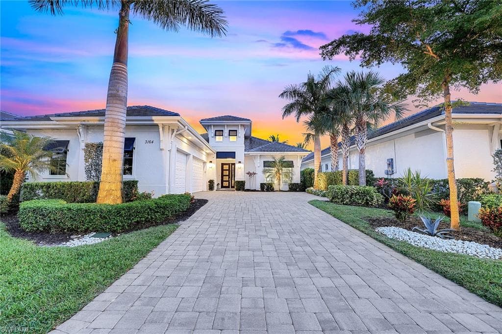 3164 Capistrano Ln, Naples, FL 34114-1