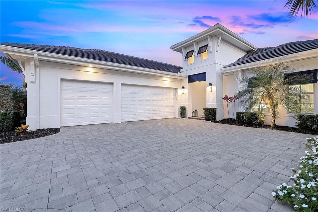 3164 Capistrano Ln, Naples, FL 34114-32