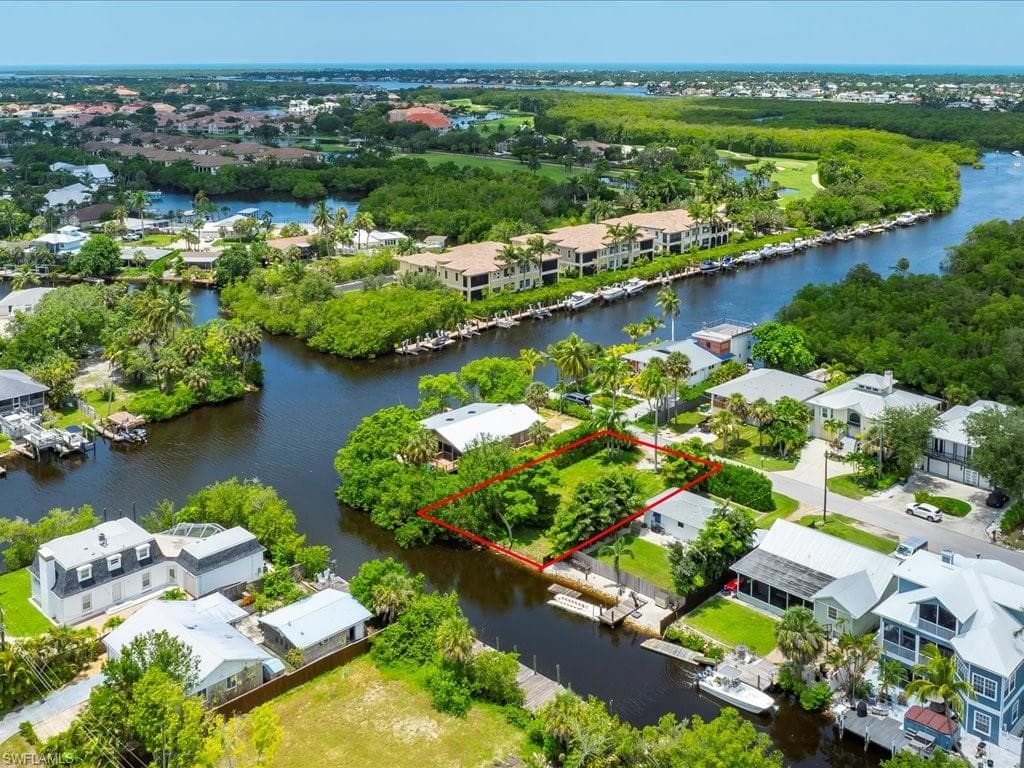2977 Poplar St, Naples, FL 34112-10