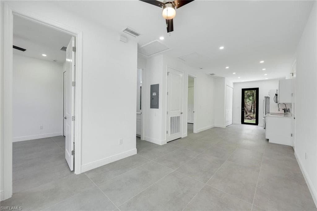 4393 32nd Ave SE, Naples, FL 34117-6