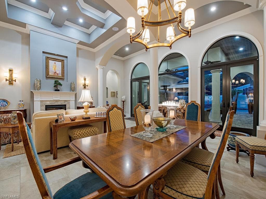 2204 Goshawk Ct, Naples, FL 34105-11