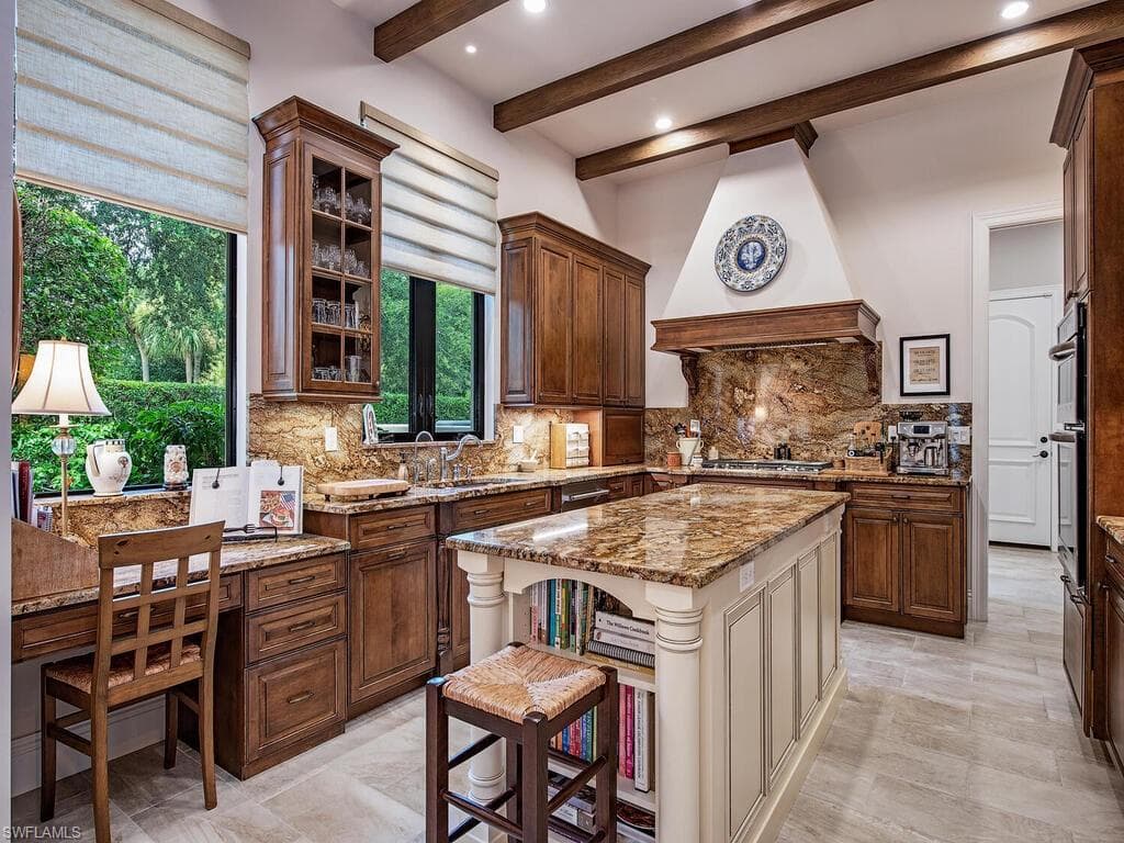 2204 Goshawk Ct, Naples, FL 34105-14