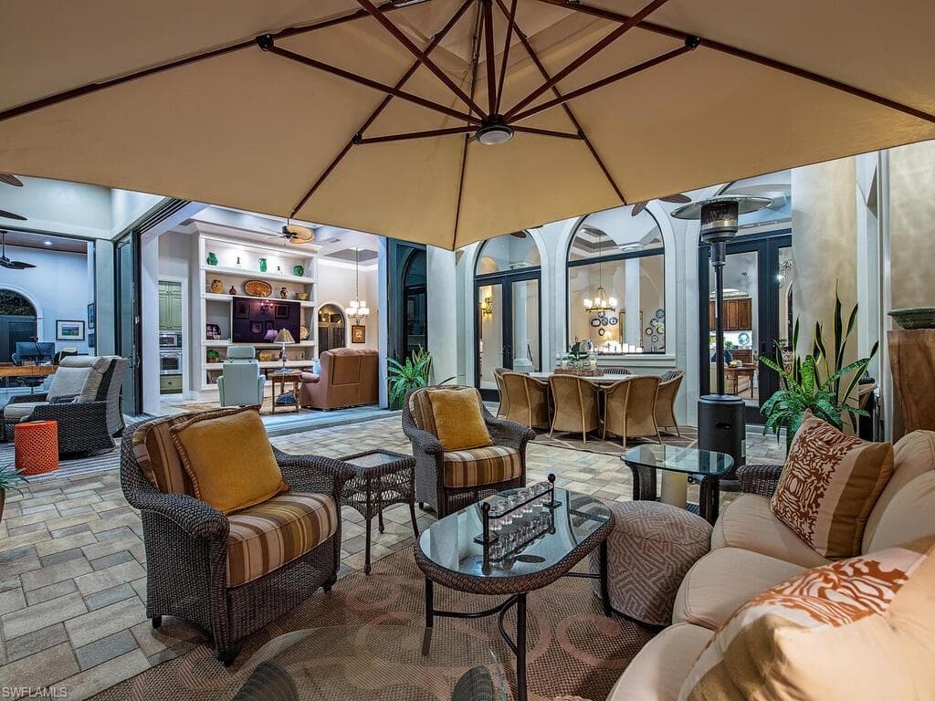 2204 Goshawk Ct, Naples, FL 34105-19
