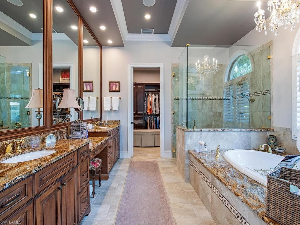 2204 Goshawk Ct, Naples, FL 34105-30